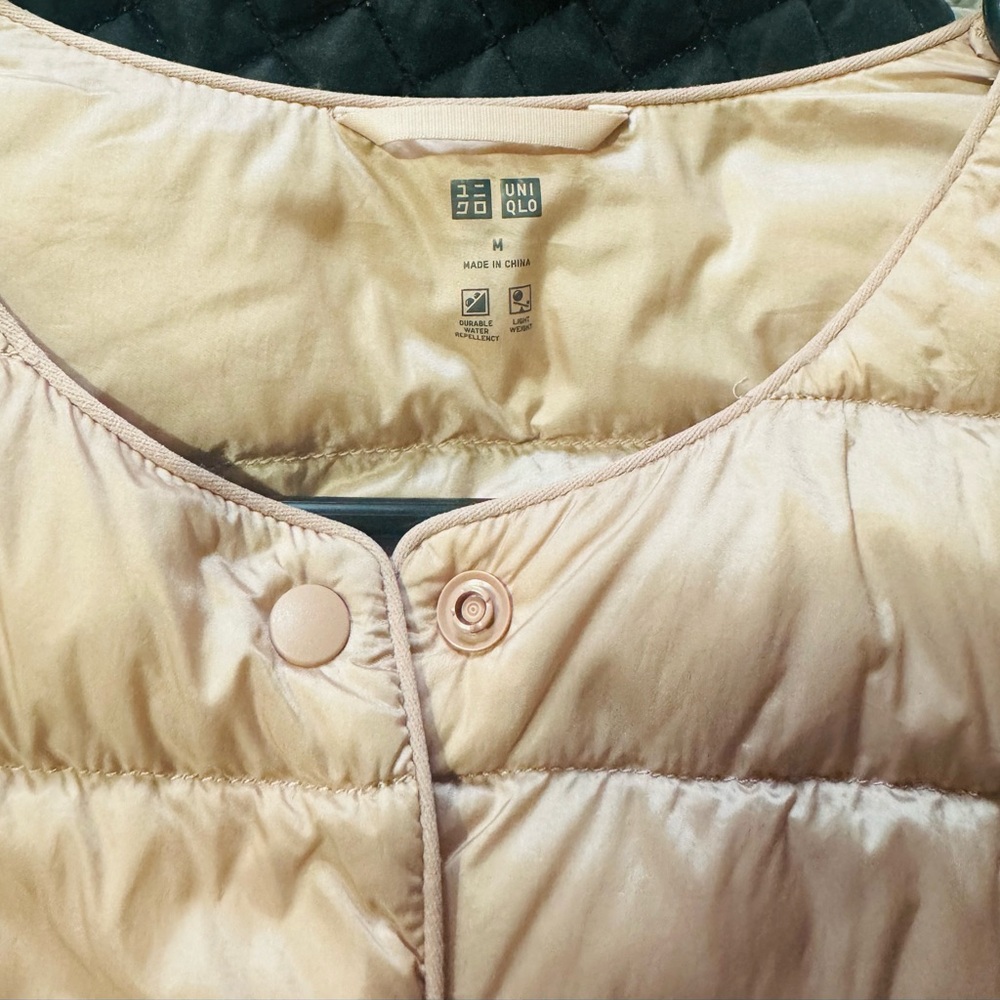 Uniqlo Women's Light Pink blush color Puffer Jacket - Picture 2 of 7